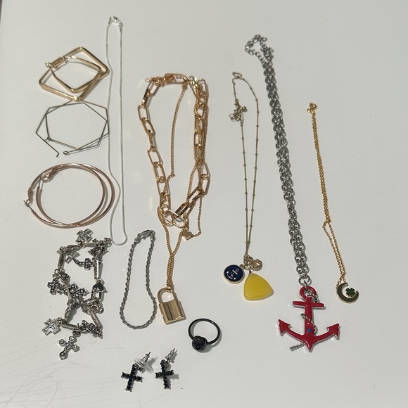 Jewelry - 🌴 Bundle of 12 Woman’s Necklaces/Ring/Bracelet/Earrings